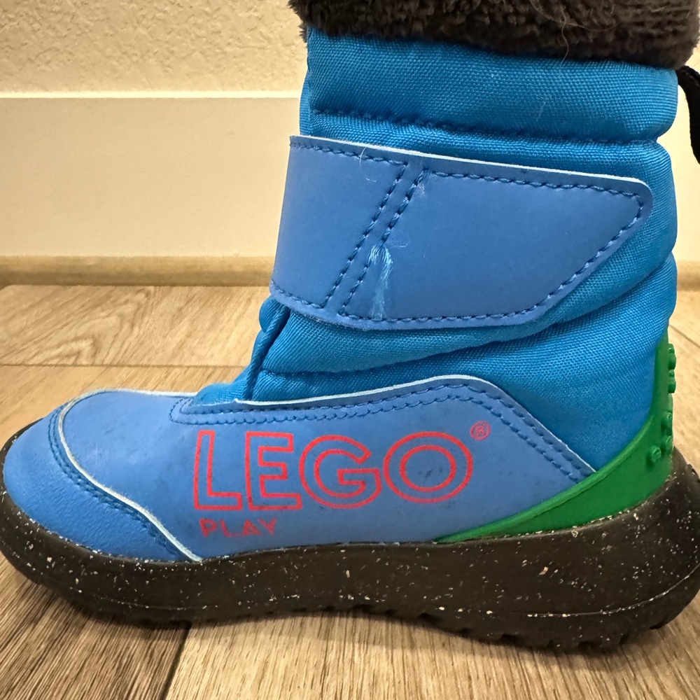 Adidas x LEGO Blue and Black Boots with LEGO Beanie - Picture 6 of 10